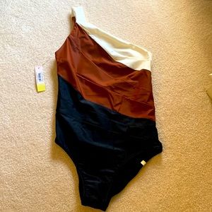 One-Shoulder Colorblock Women’s Swimsuit — Rust, Black & Cream